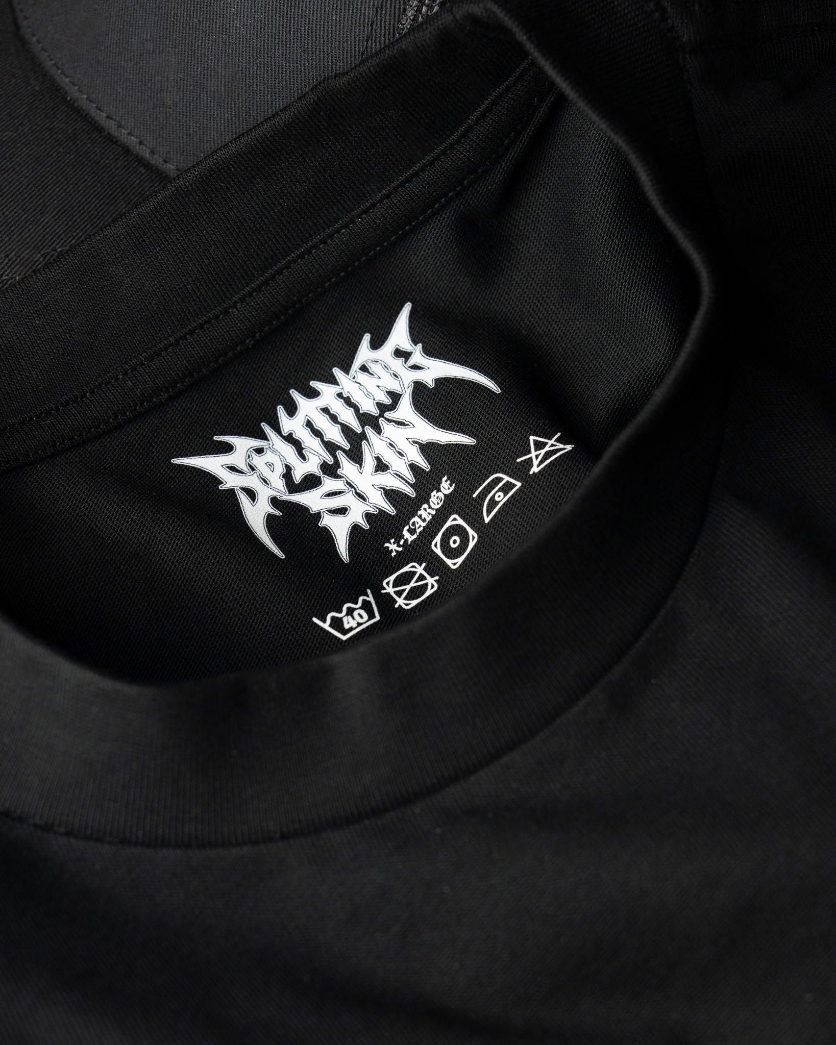 THE HAMMER - HEAVYWEIGHT T SHIRT - Splitting Skin